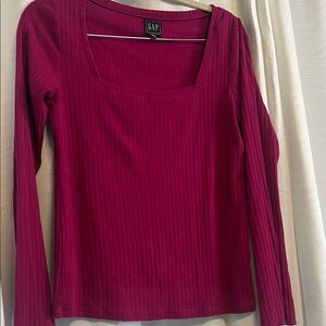 GAP Women's Long Sleeve Ribbed Top - Deep Pink